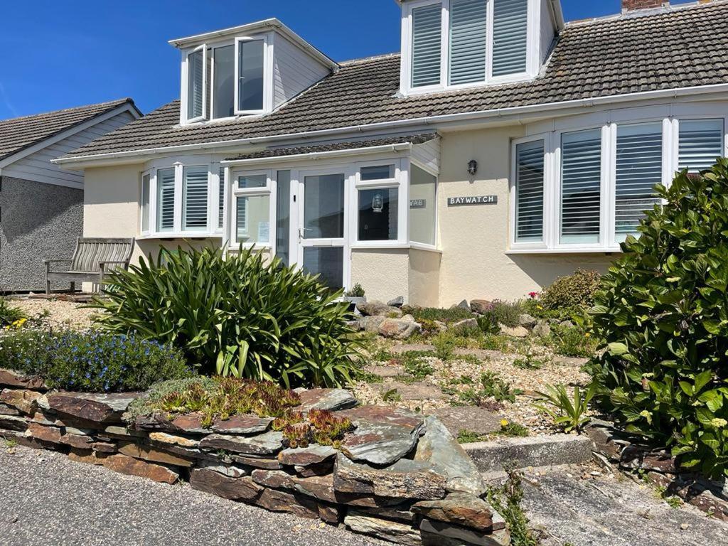 Baywatch Mawgan Porth Spacious Home Sleeps 9, Games Room, Parking & Garden Экстерьер фото